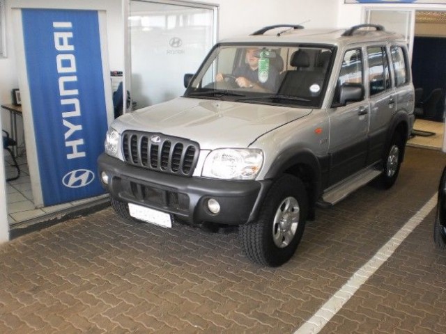 Mahindra Scorpio GLX 26 CRDe M-Hawk