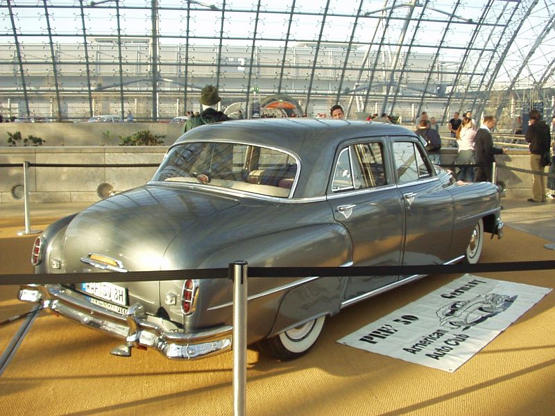 De Soto Deluxe Sedan