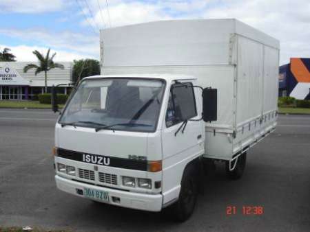 Isuzu NKR