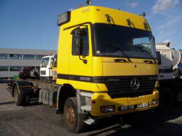 Mercedes-Benz Actros 2035