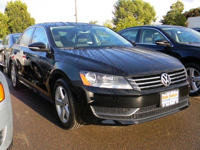 Volkswagen Passat 16 LSE Liftback