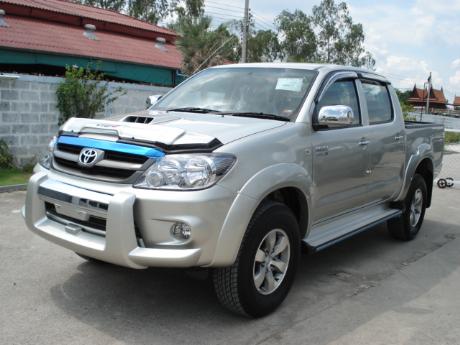 Toyota Hilux Crew Cab