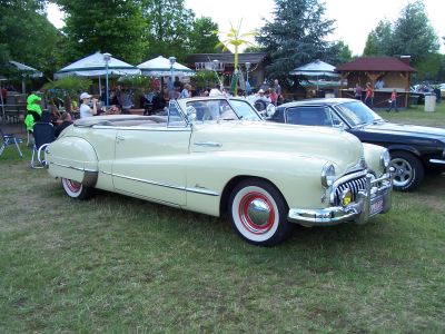 Buick Super 2dr sedanet