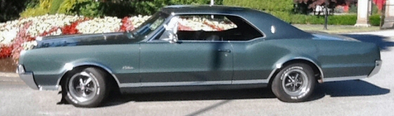 Oldsmobile Cutlass Supreme Holiday Oldsmobile Cutlass Supreme Holiday