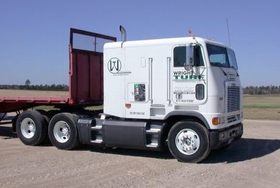 Freightliner COE