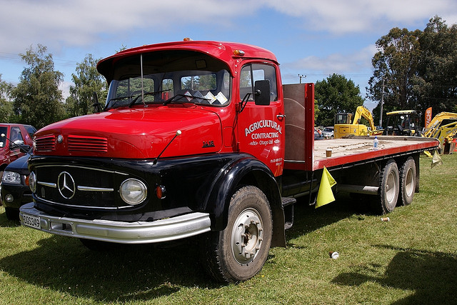 Mercedes-Benz L1418