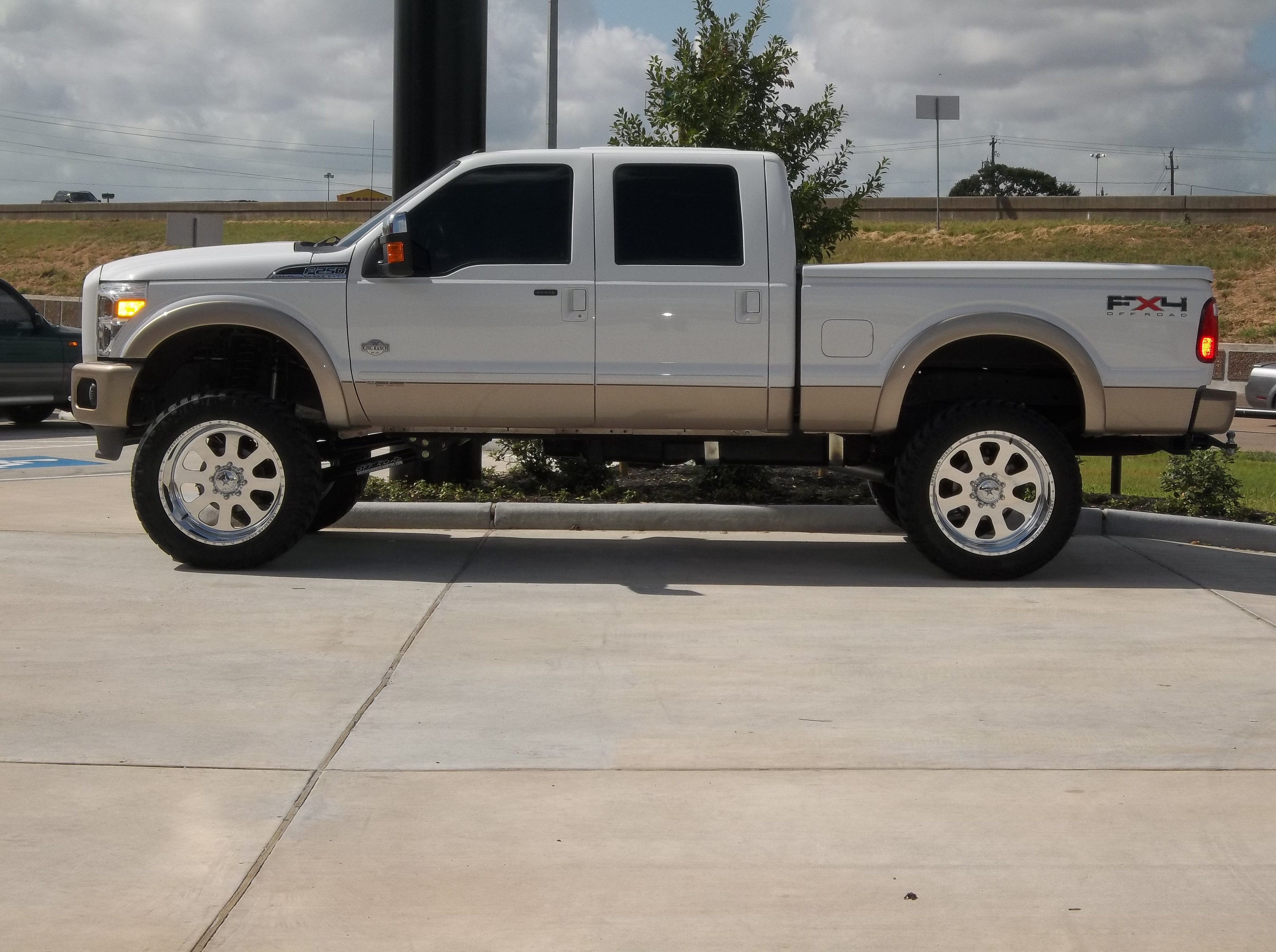 Ford F-250 FX4