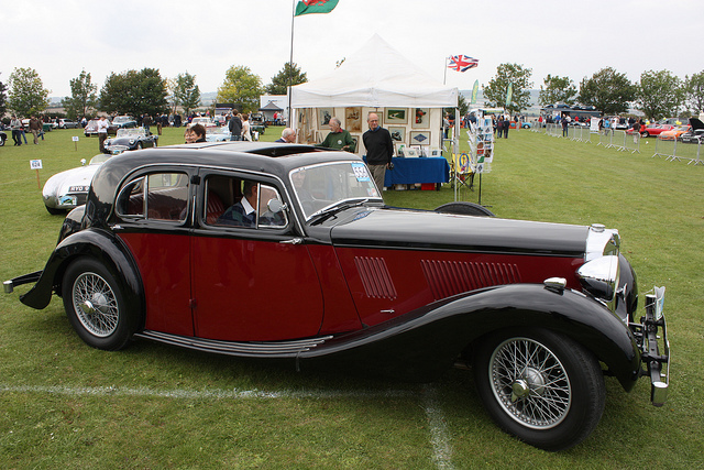 MG WA saloon