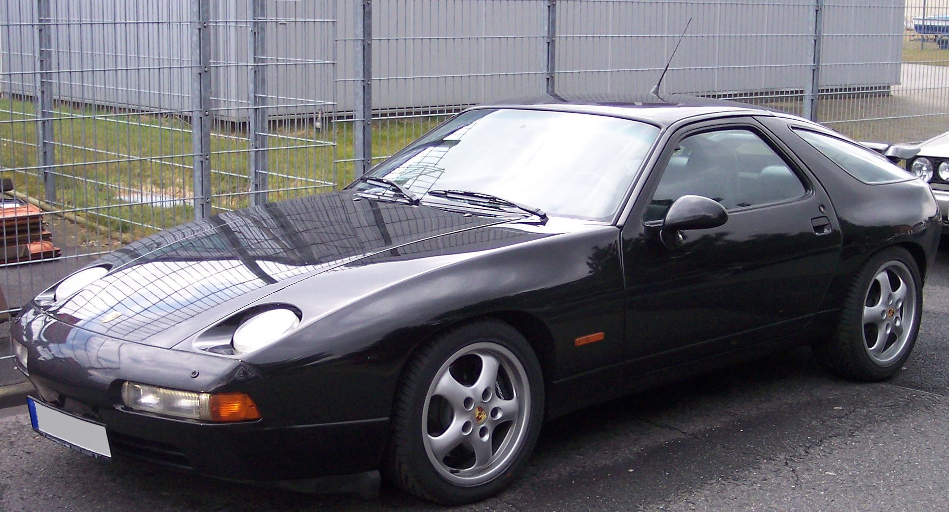 Porsche 928 GTS