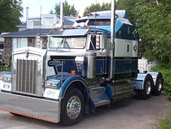 Kenworth W900B