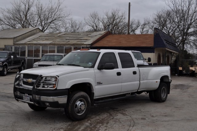 Chevrolet 3500HD LS