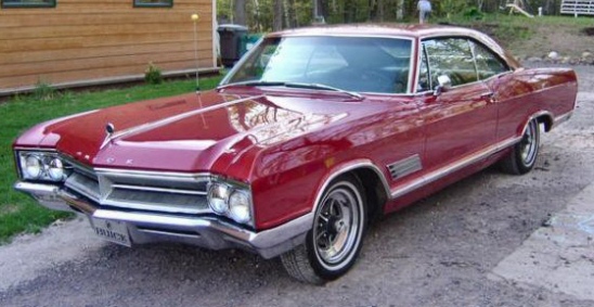 Buick Wildcat 2dr HT