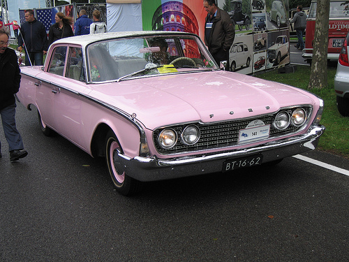 Ford Fairlane 500 Town Sedan