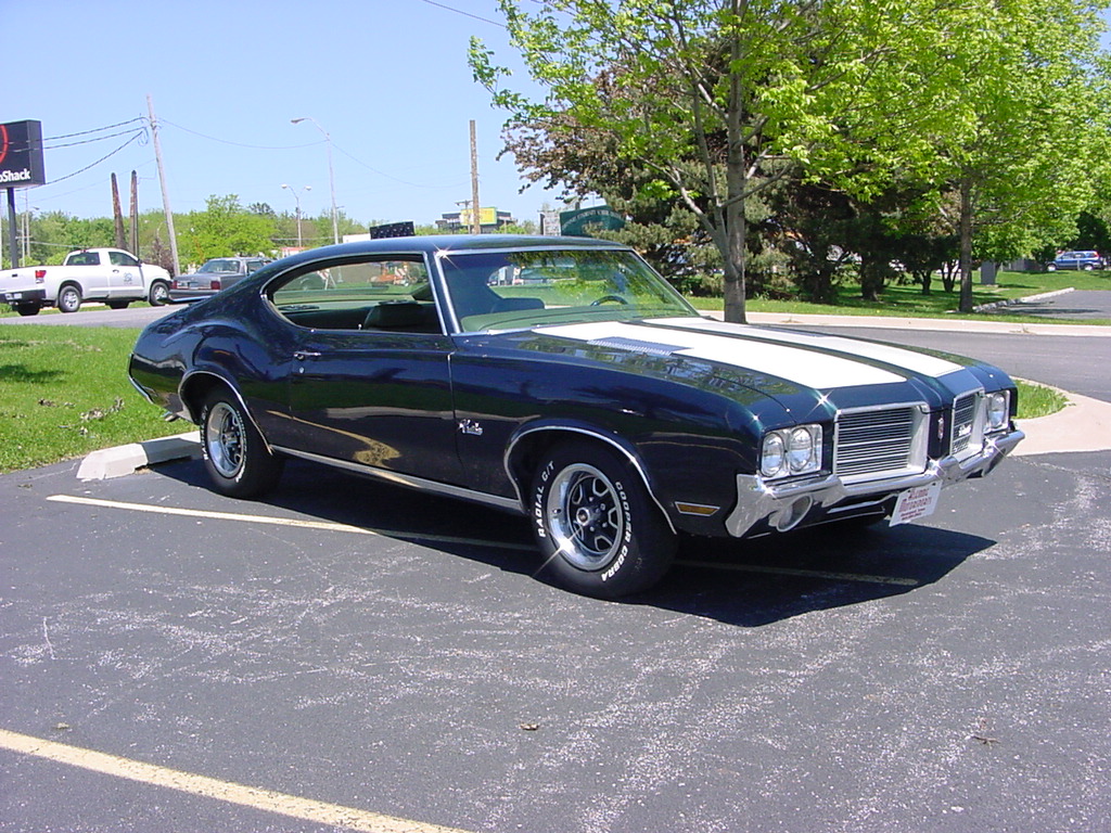 Oldsmobile Cutlass