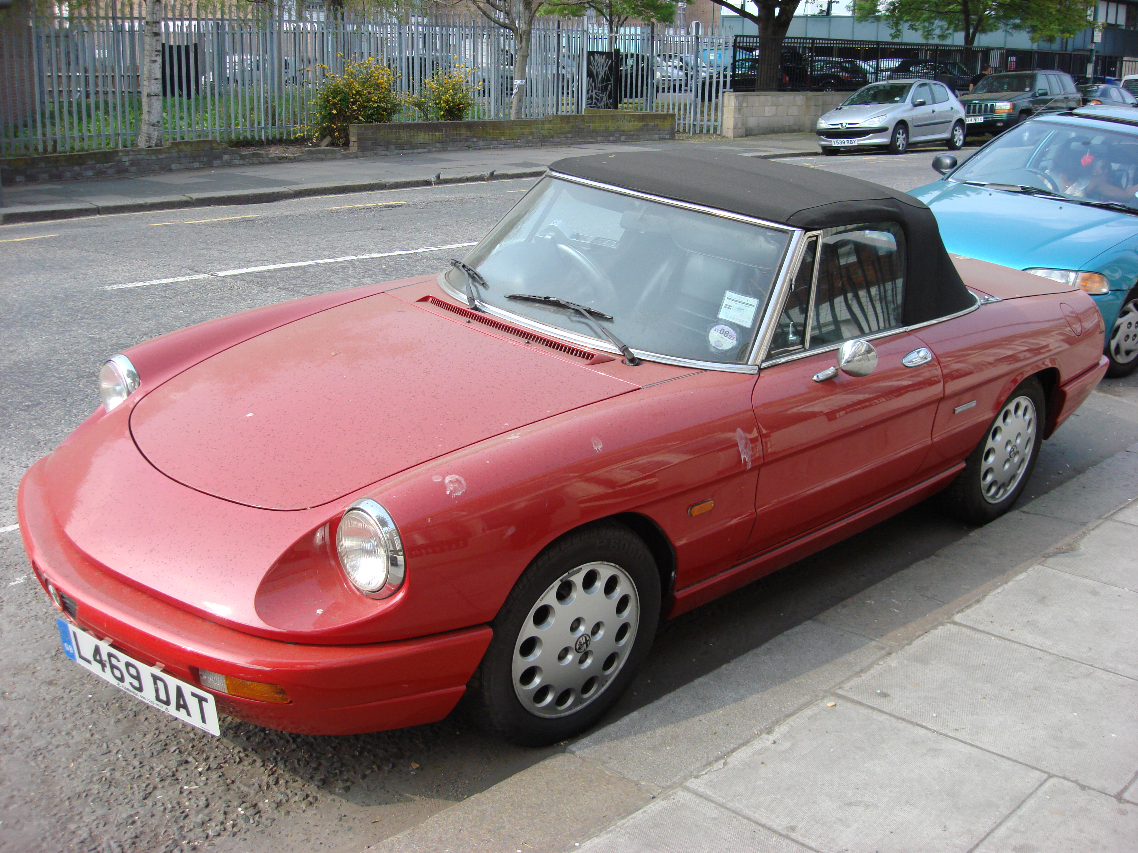 Alfa Romeo Spider 16