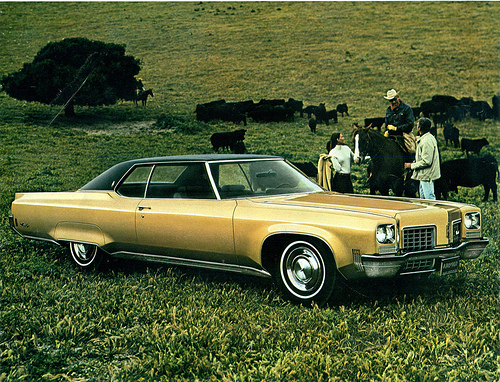 Oldsmobile Ninety-Eight Holiday 2-dr Hardtop