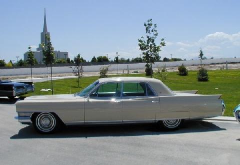 Cadillac Fleetwood 60 Special touring sedan