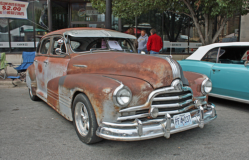 Pontiac Streamliner De Luxe 2dr sedanet