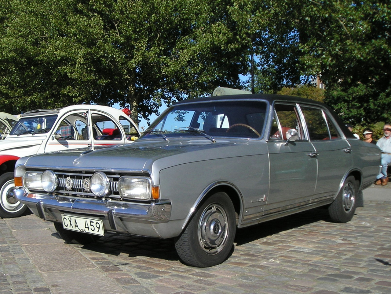 Opel Commodore 4dr