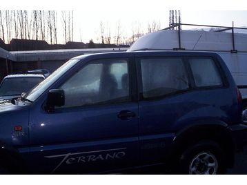 Nissan Terrano DX Crew Cab 4x4