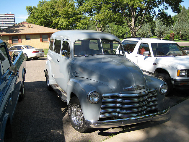 Chevrolet 3100 Suburban