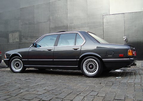 BMW 733