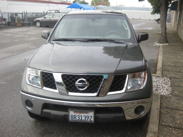 Nissan Navara 25 LE 4WD Crew Cab