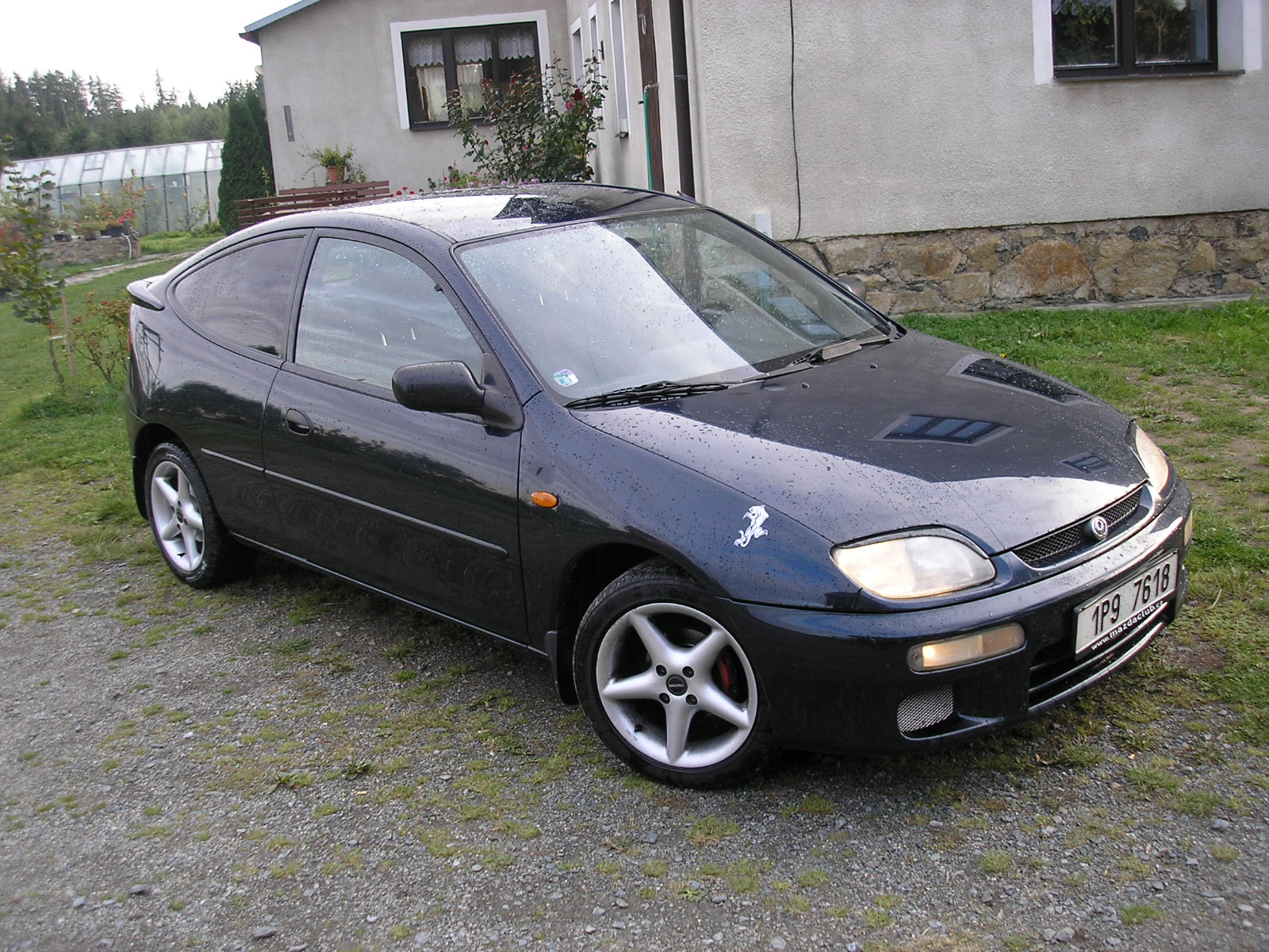 Mazda 323C