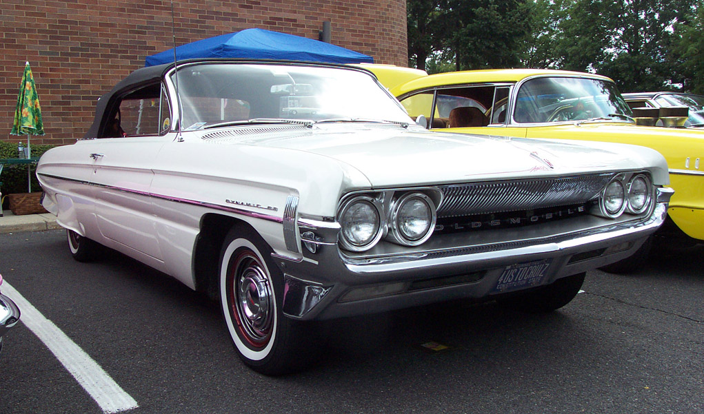 Oldsmobile Dynamic 88 convertible