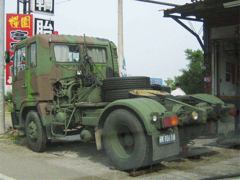 Hino 700 SH 1942