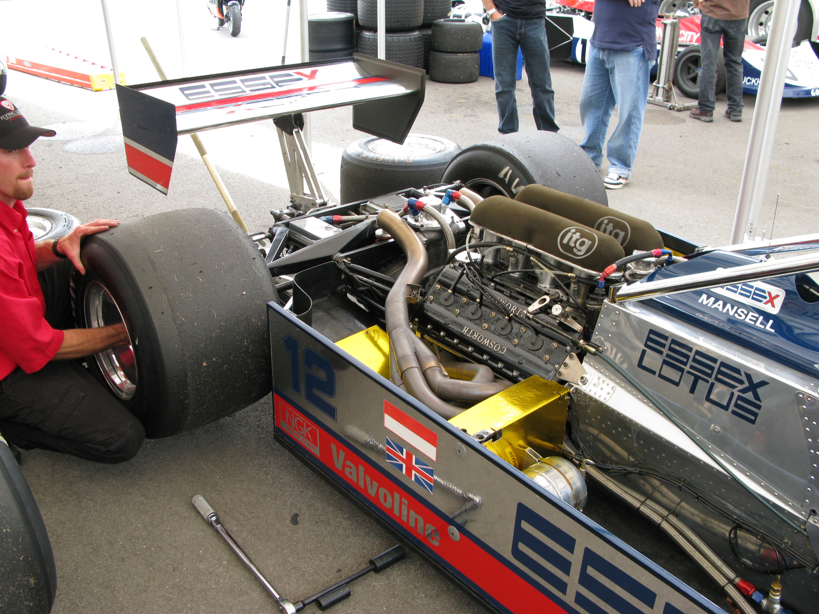 Lotus 81