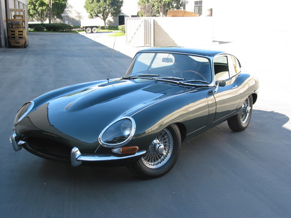 Jaguar E-Type FHC