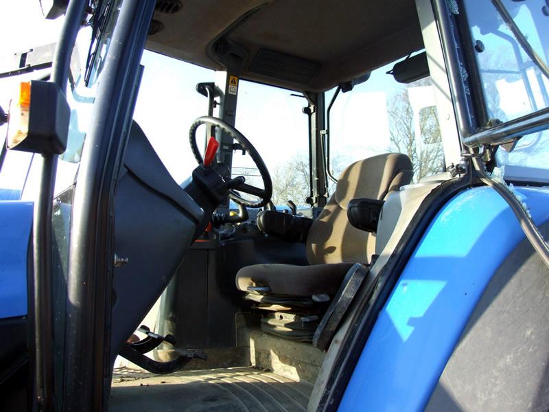 New Holland TM 150E