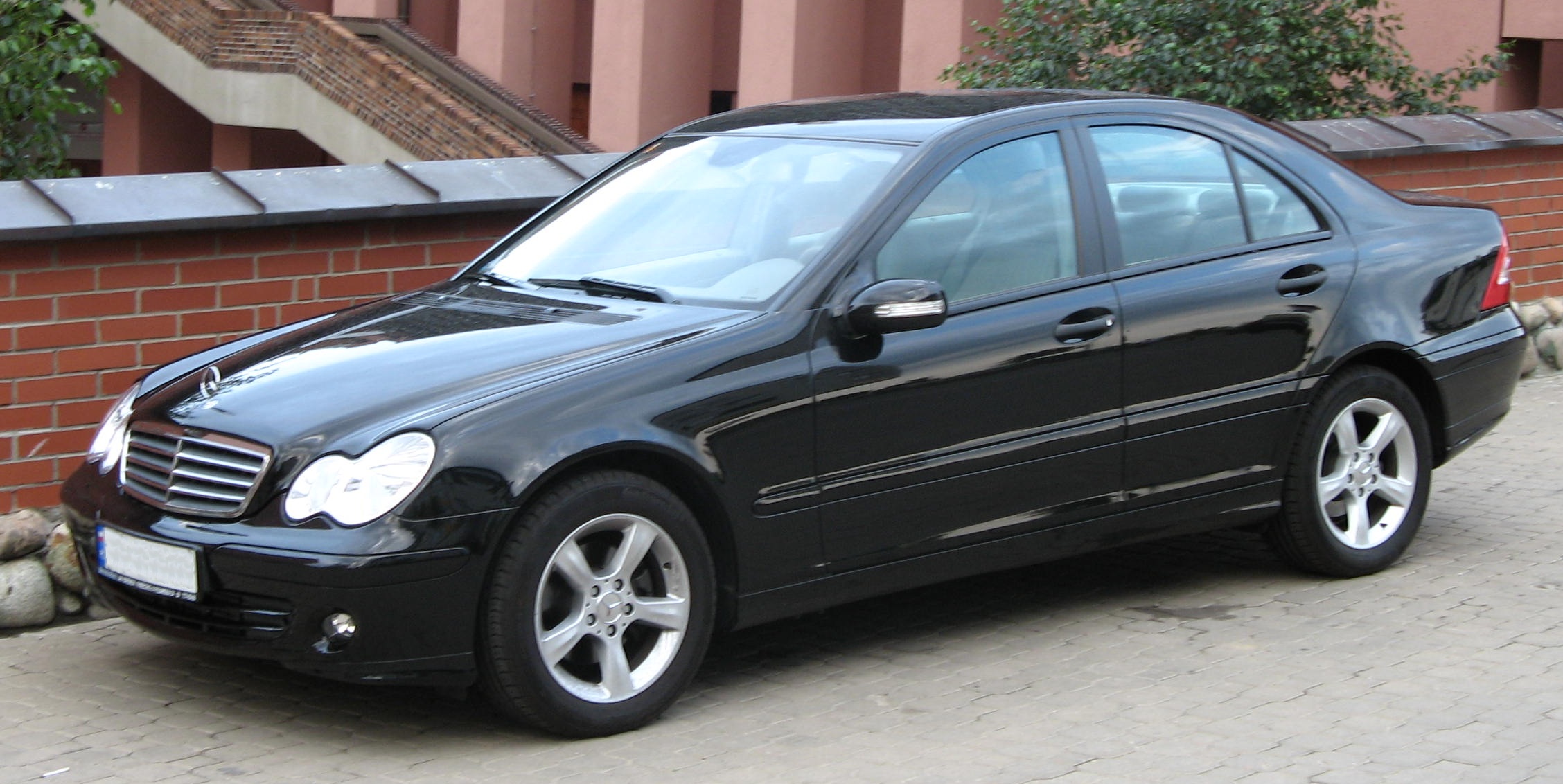Mercedes-Benz C 180 Sedan