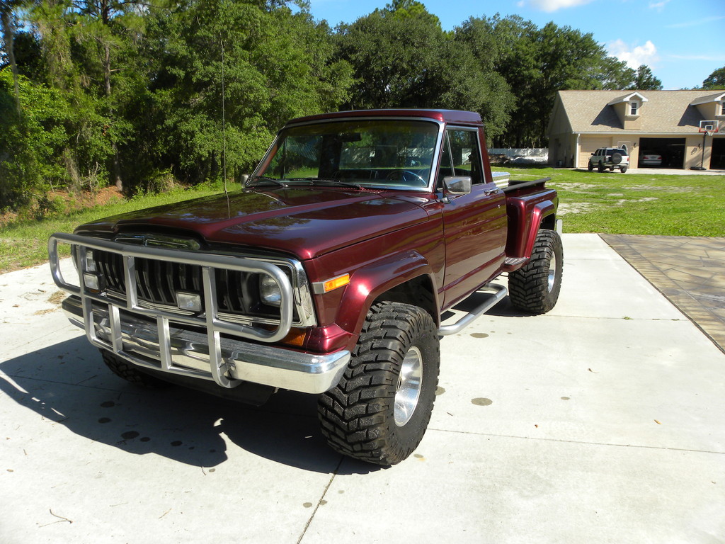 Jeep J-10 Comanche