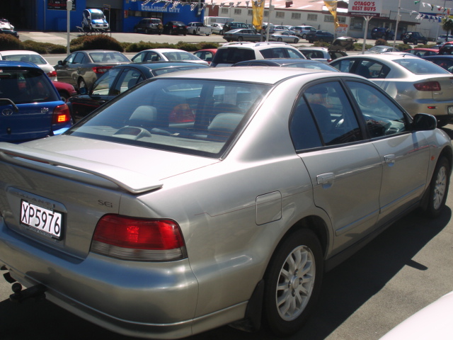 Mitsubishi Galant SEi