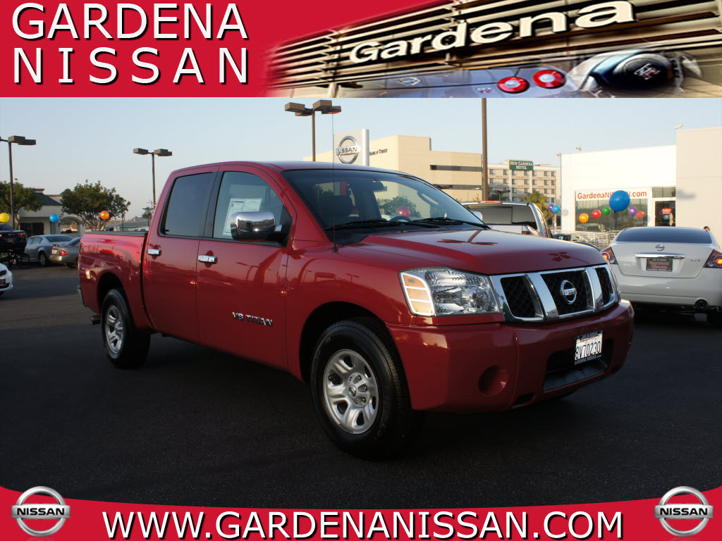 Nissan Titan 56L SE