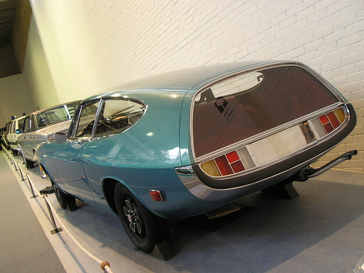 Volvo 1800ES prototype