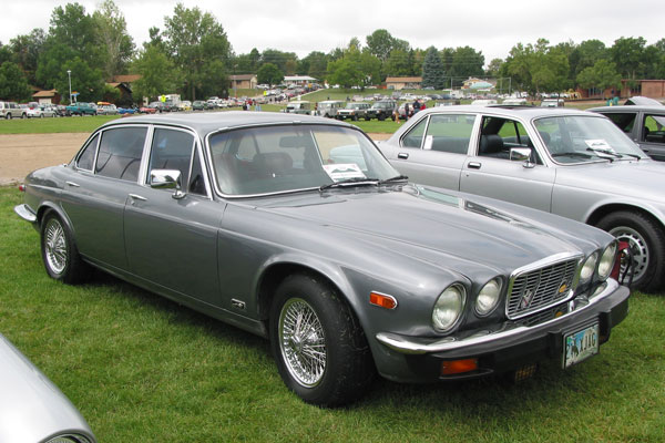 Jaguar XJ12