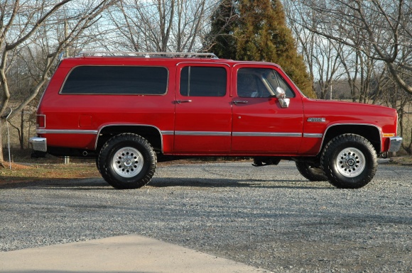 GMC Suburban 4x4