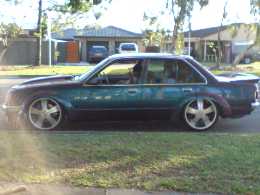 Holden Commodore L VB