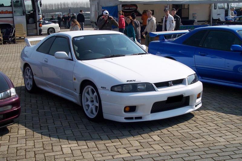 Nissan Skyline R33 GT-R