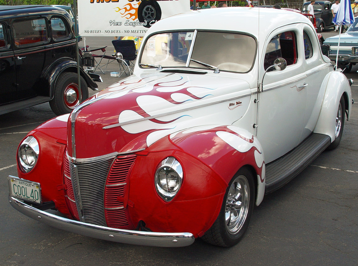 Ford Deluxe Coupe