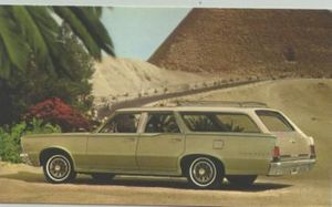 Pontiac Tempest Custom safari wagon