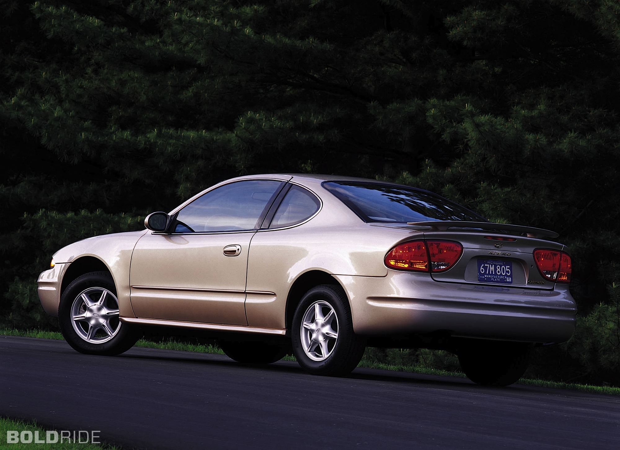 Oldsmobile Alero concept car