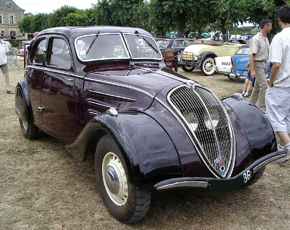 Peugeot 302