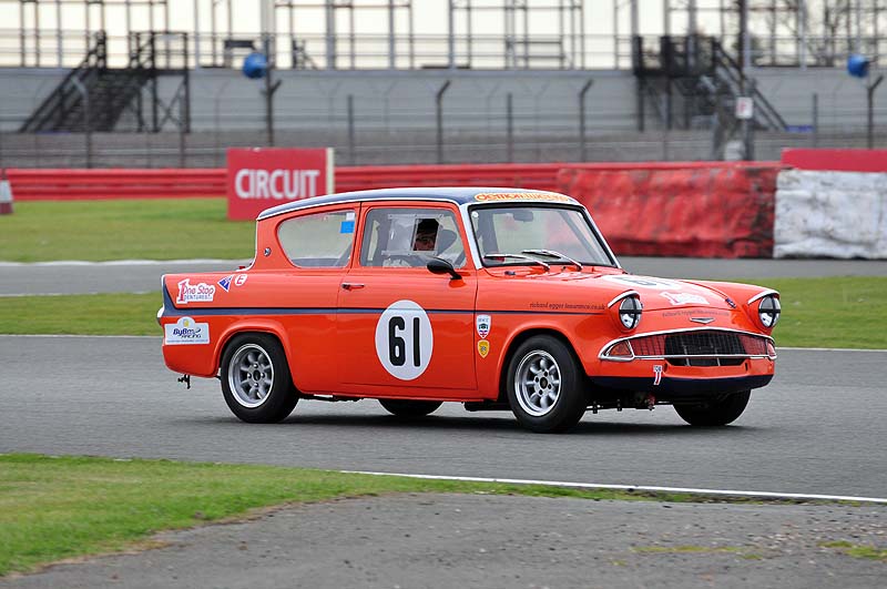 Ford Anglia 105 E