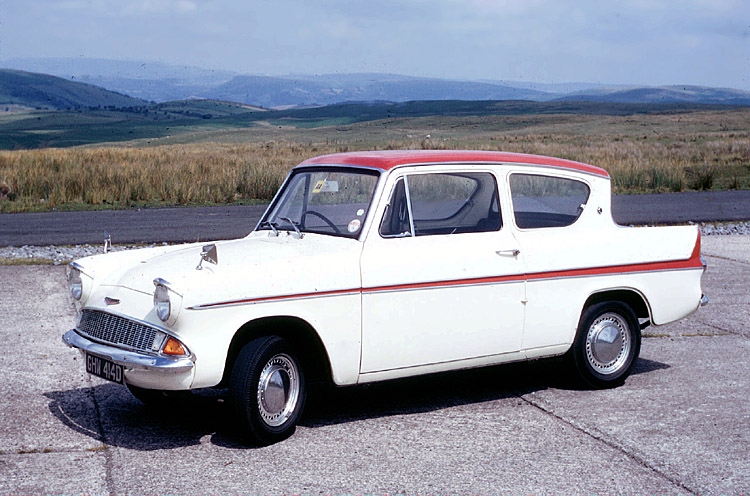 Ford Anglia 105 E