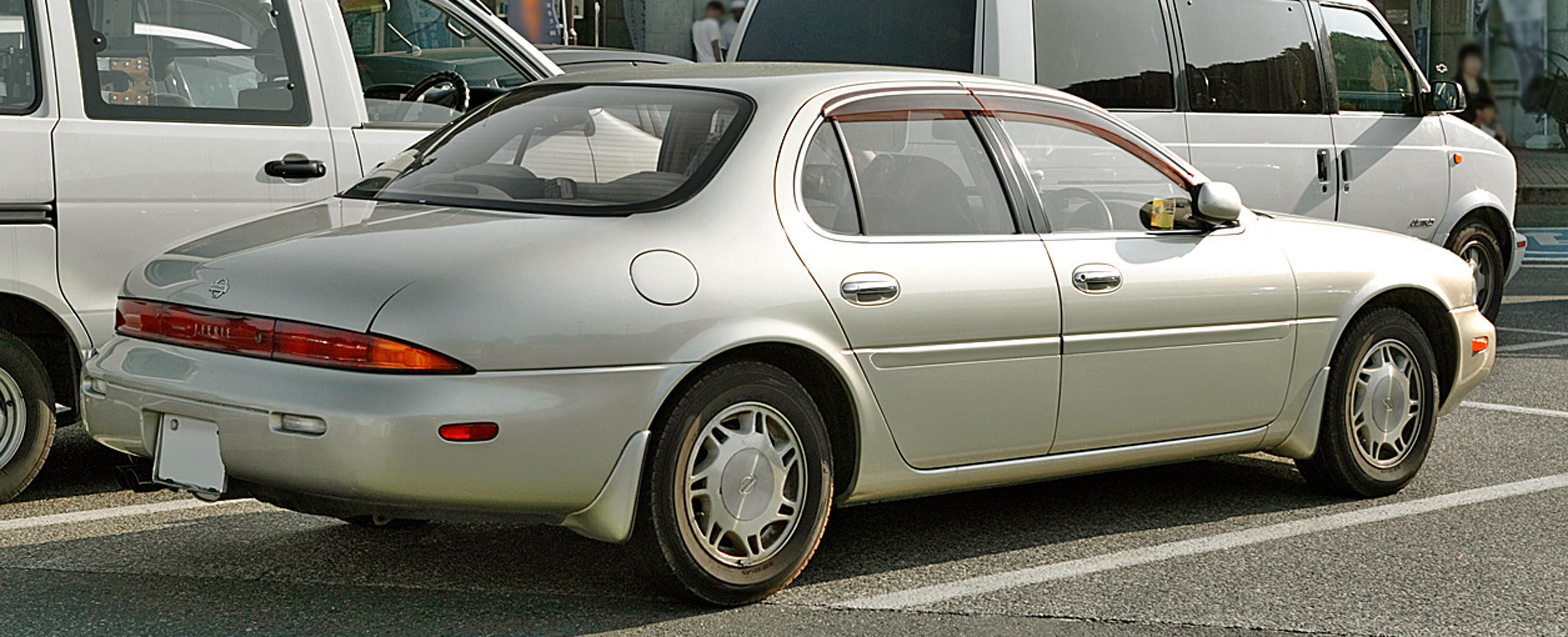 Nissan Leopard JFerie