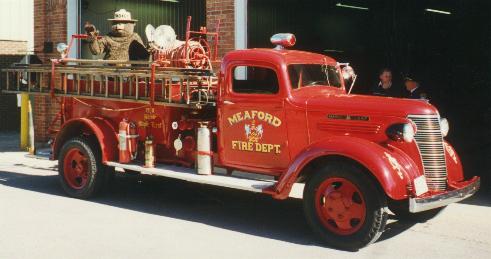 Maple Leaf Truck